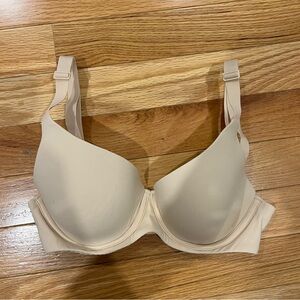 SKIMS Nude Bra Size 32B